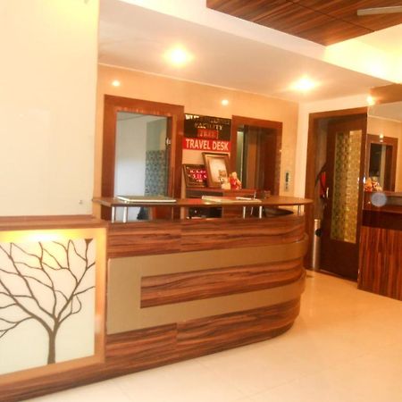 Hotel Crystal Retreat Агра Экстерьер фото