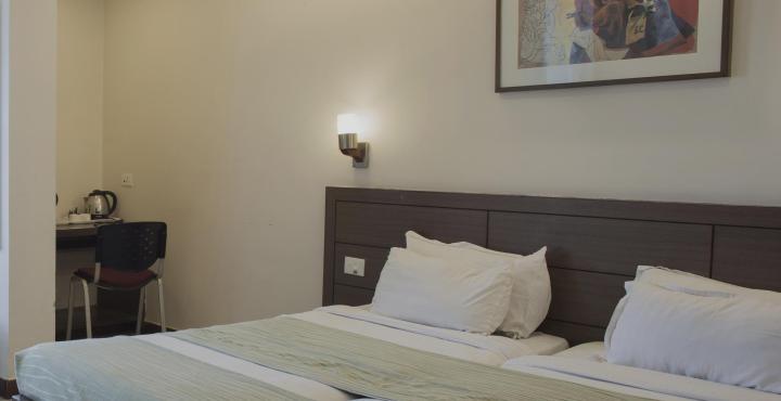 Hotel Crystal Retreat Агра Экстерьер фото